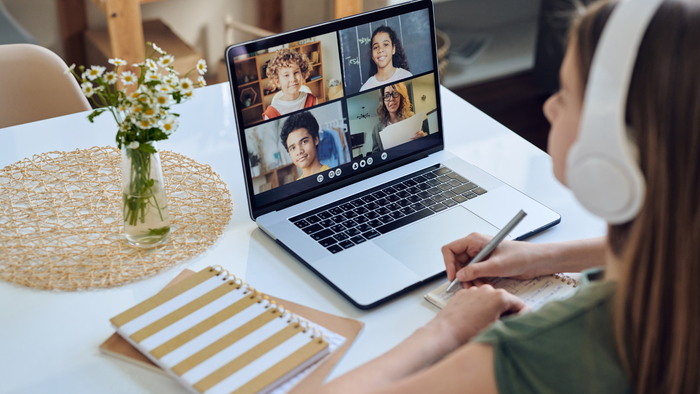 برنامج تدريبي لايف لتتقن بيع الكورسات أونلاين بدون الخدمة الخاصة