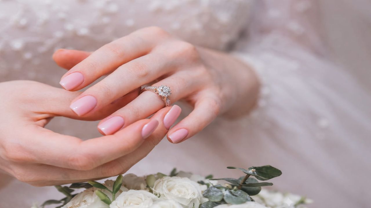 جلسة لتقييم فترة الخطوبة💍